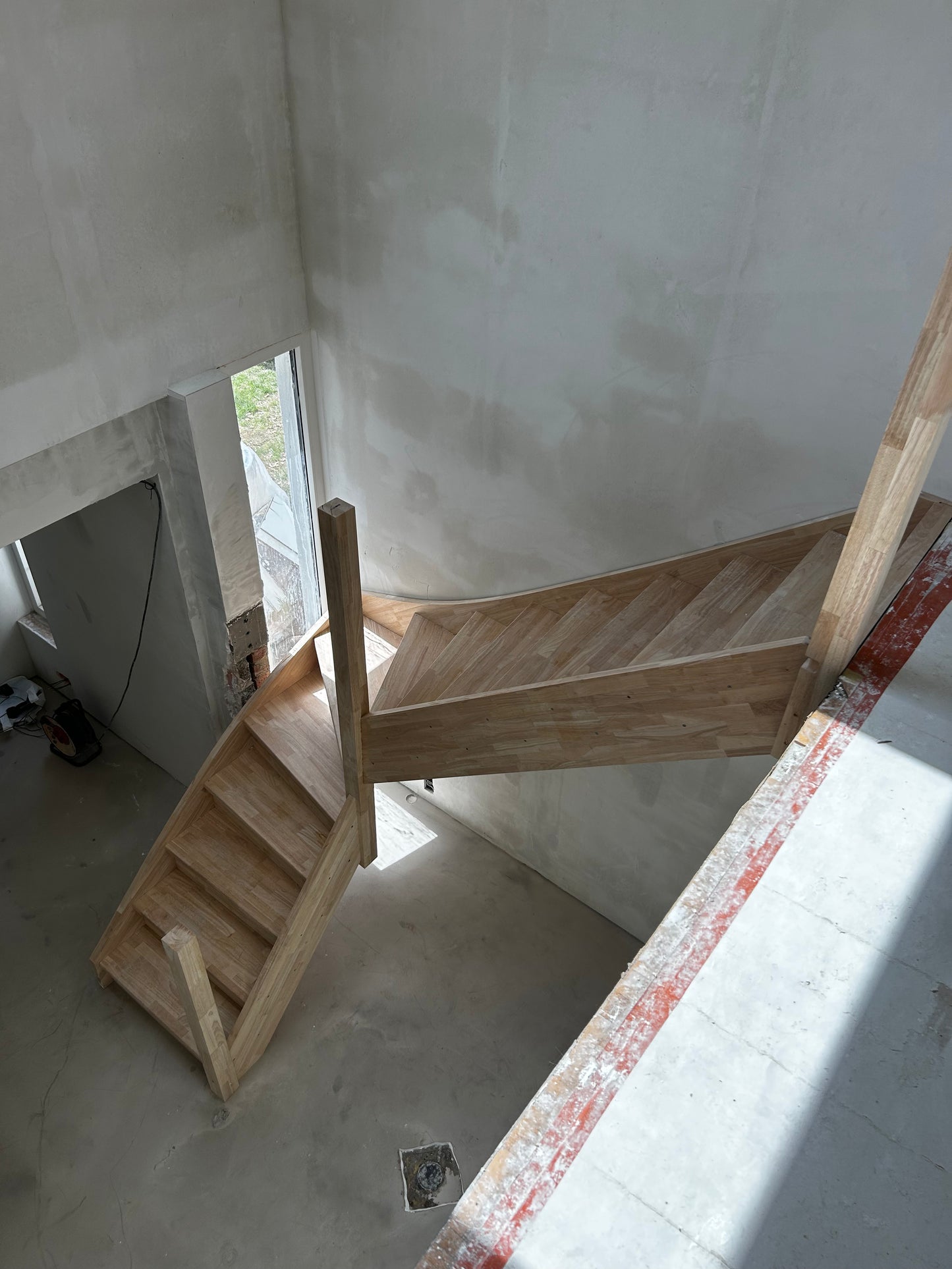 L'Escalier en bois d'hévéa